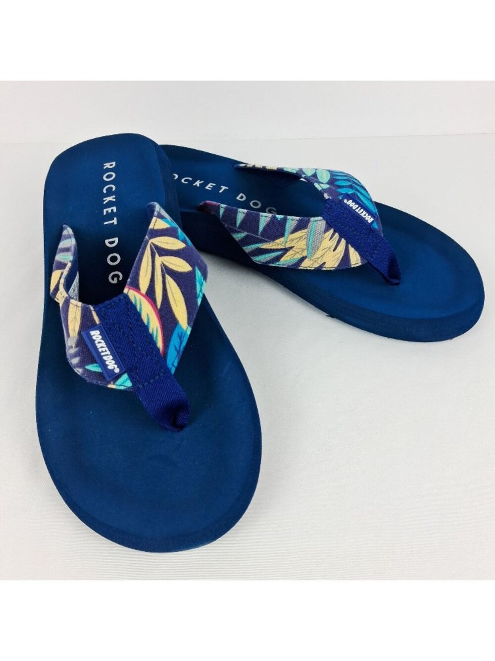 Rocket Dog Mayfield 10M Womens Flip-Flops Tropical Leaf Casual Thong Sandals